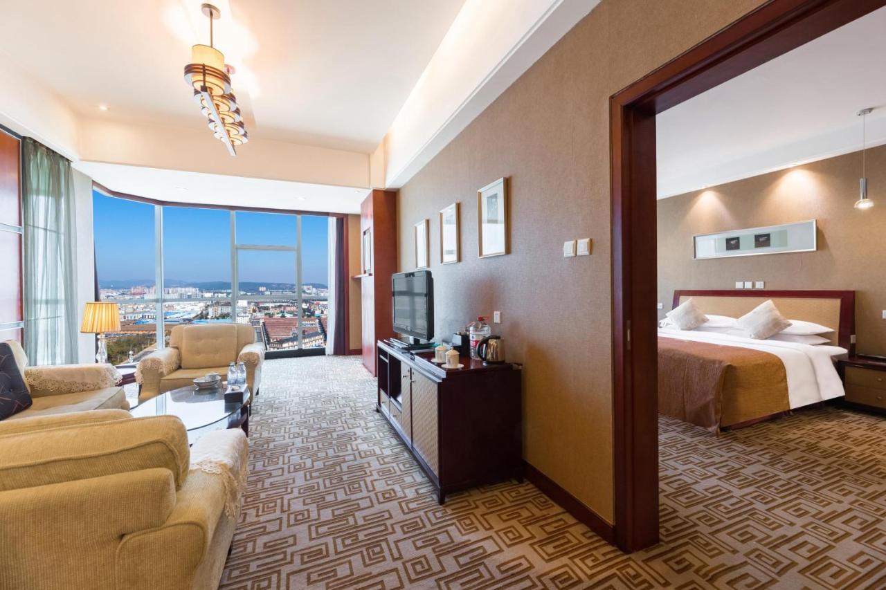 Empark Grand Hotel Kunming Exteriör bild