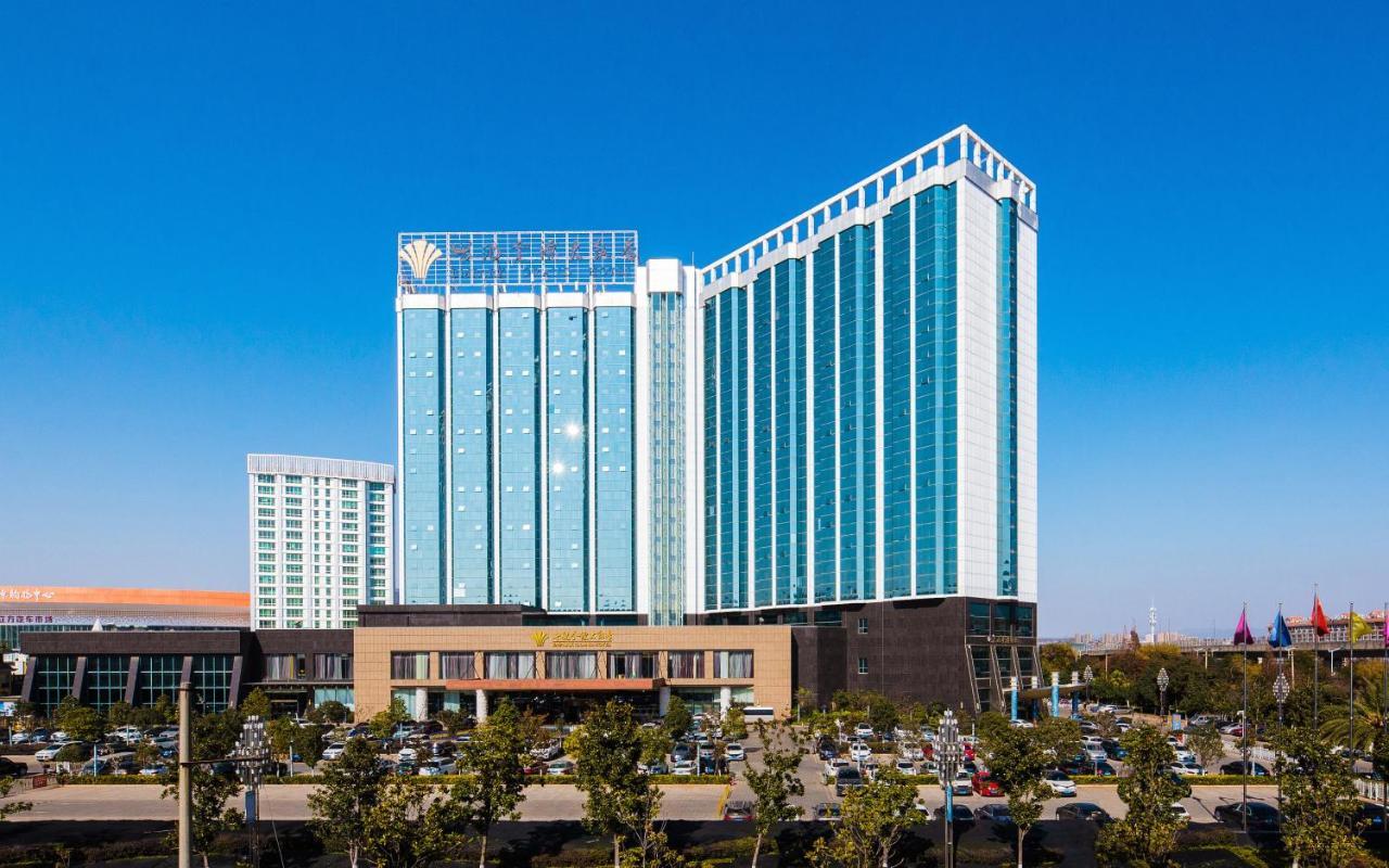 Empark Grand Hotel Kunming Exteriör bild