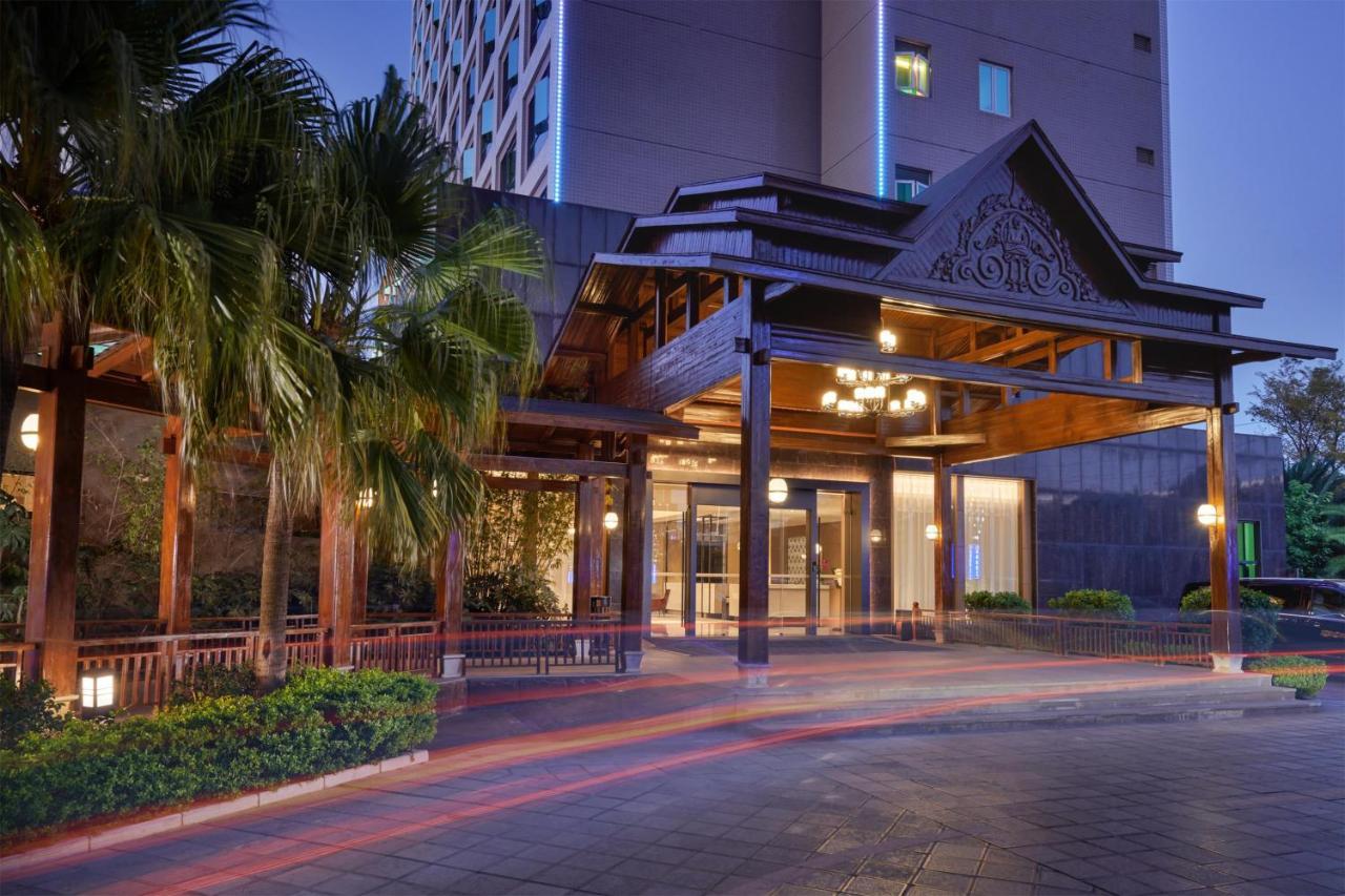 Empark Grand Hotel Kunming Exteriör bild